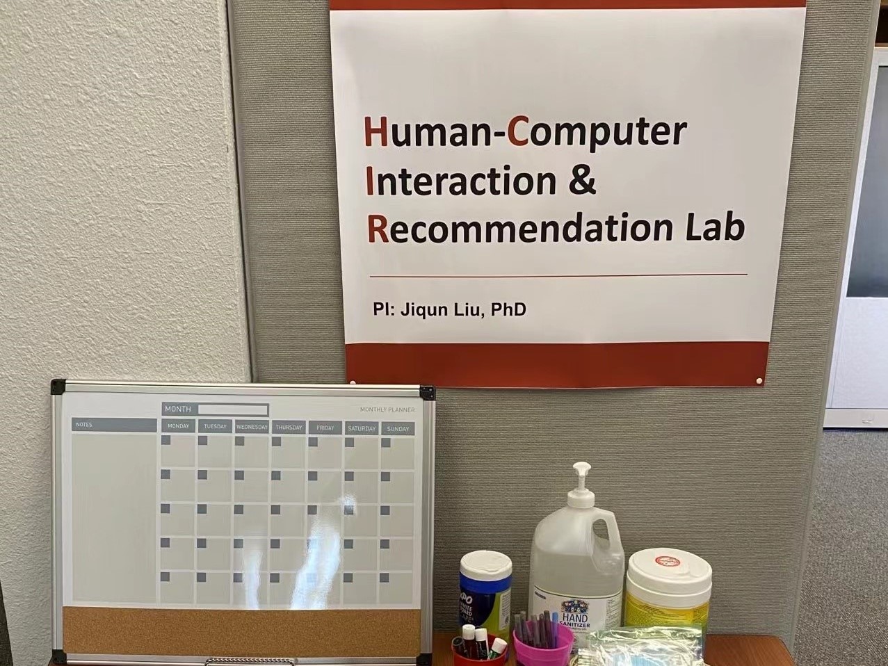 HCIR lab space – participant and researcher desks